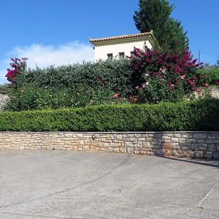 Luxurious Infinity Pool Private With Gardens * Kalamata